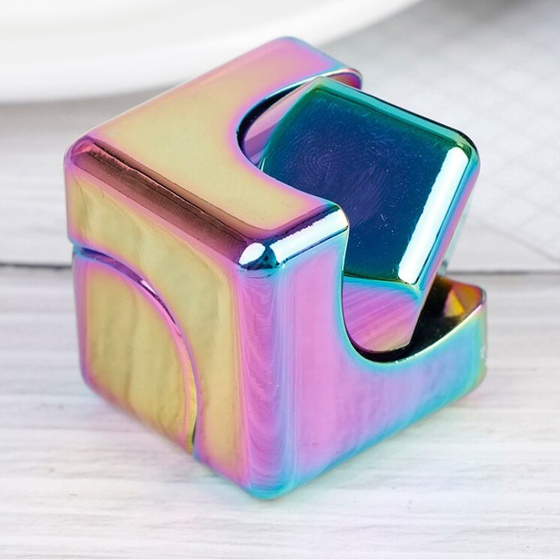 Fidget silencioso cúbico gratis a partir de 70 €