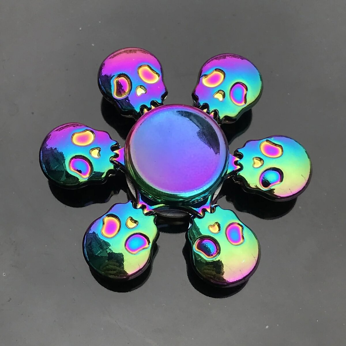 hand-spinner-tete-de-mort-1 Spinner de Mano Calavera – Image 1