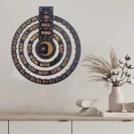 Calendario Perpetuo de Pared en Madera Grabada
