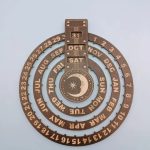 Calendario Perpetuo de Pared en Madera Grabada – Image 6