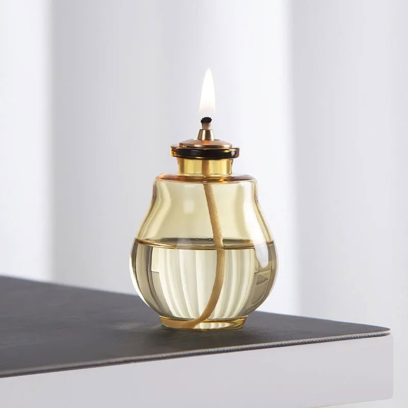 lampe a huile avec meche (1) Lámpara de aceite con mecha – Image 1