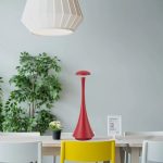 Lámpara de mesa roja original y económica