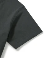 T-shirt noir en coton avec design scientifique minimaliste, parfait pour les amateurs de science et de décoration geek.