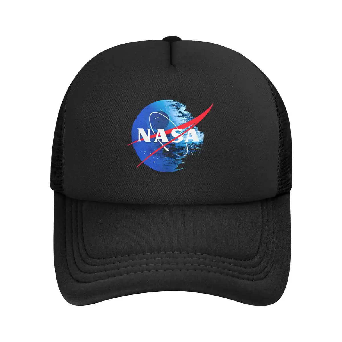 casquette-nasa-official-1 Casquette noire avec logo NASA, idéale pour les amateurs d'espace et de science. Parfaite pour un look décontracté ou comme objet de décoration inspiré de l'exploration spatiale.
