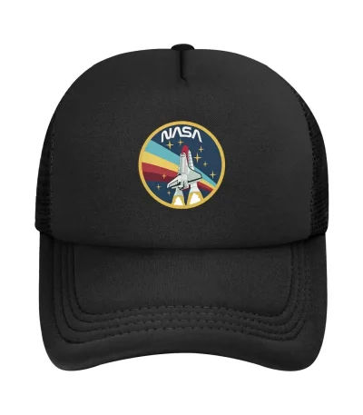 Casquette noire avec logo NASA, idéale pour les amateurs d'astronomie et de décoration scientifique, alliant style et passion pour l'espace.