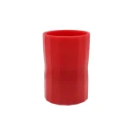 Pot de laboratoire en silicone rouge, parfait pour la décoration scientifique ou l'usage en laboratoire, résistant à la chaleur et flexible.