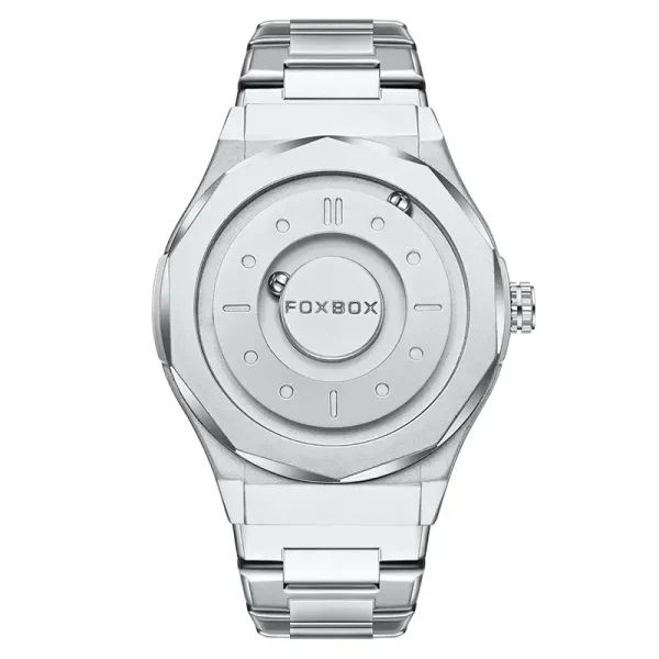 Montre moderne en acier inoxydable avec cadran minimaliste et design innovant, idéale pour les amateurs de gadgets scientifiques et de décoration d'intérieur inspirée de la science.