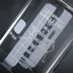 Pipette de laboratoire en verre gradué avec mesures précises de 0 à 150 ml, utilisée pour le transfert précis de liquides en laboratoire scientifique.