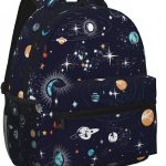 Sac à dos avec motif d'espace et planètes, idéal pour les amateurs d'astronomie et de sciences. Parfait pour l'école ou les activités en plein air, alliant style et passion pour l'univers.