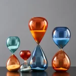 Horloges de sable colorées et modernes, décorations originales pour intérieur, objets de décoration en verre, design contemporain, accessoires de décoration élégants.