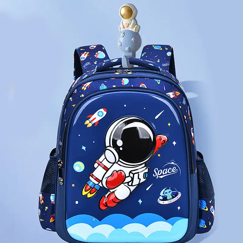 sac-petit-astronaute-1 Sac à dos enfant avec motif d'astronaute et espace.