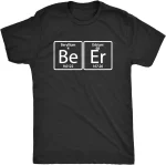 T-shirt noir avec design scientifique représentant les symboles chimiques de Beryllium (Be) et Erbium (Er), illustrant la fusion de la science et de la mode.