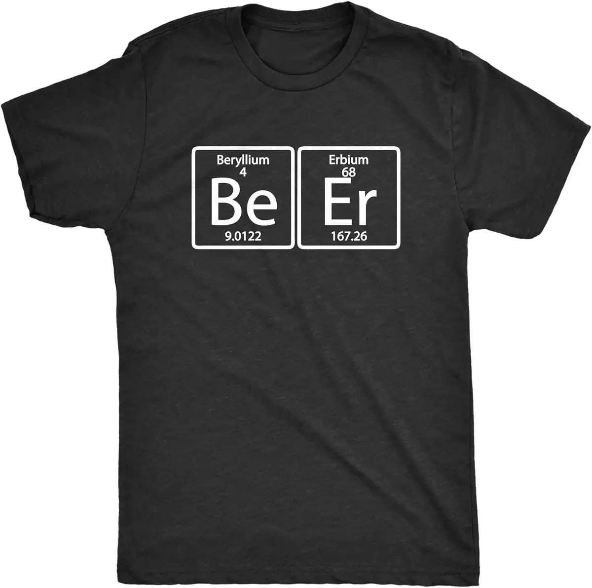 t-shirt-beer-elements-chimiques-1 T-shirt noir avec design scientifique représentant les symboles chimiques de Beryllium (Be) et Erbium (Er), illustrant la fusion de la science et de la mode.