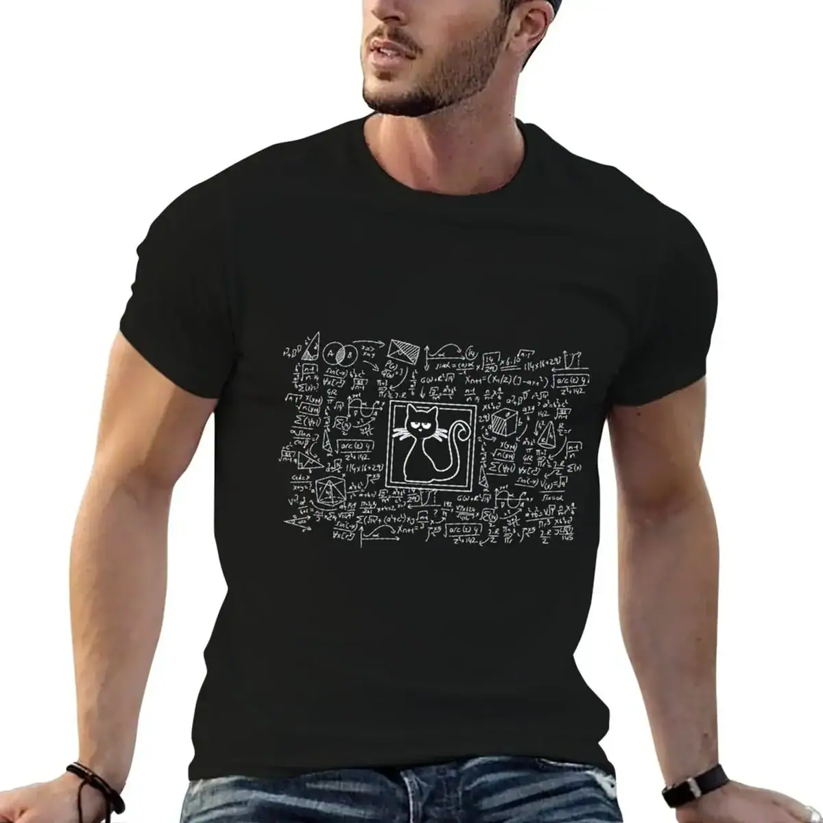 t-shirt-chat-de-schrodinger-1 T-shirt noir avec illustration de formule scientifique et chat, style décontracté pour amateurs de science et de chats.
