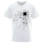 T-shirt blanc avec design de circuit électronique noir, parfait pour les amateurs de science et d'ingénierie.