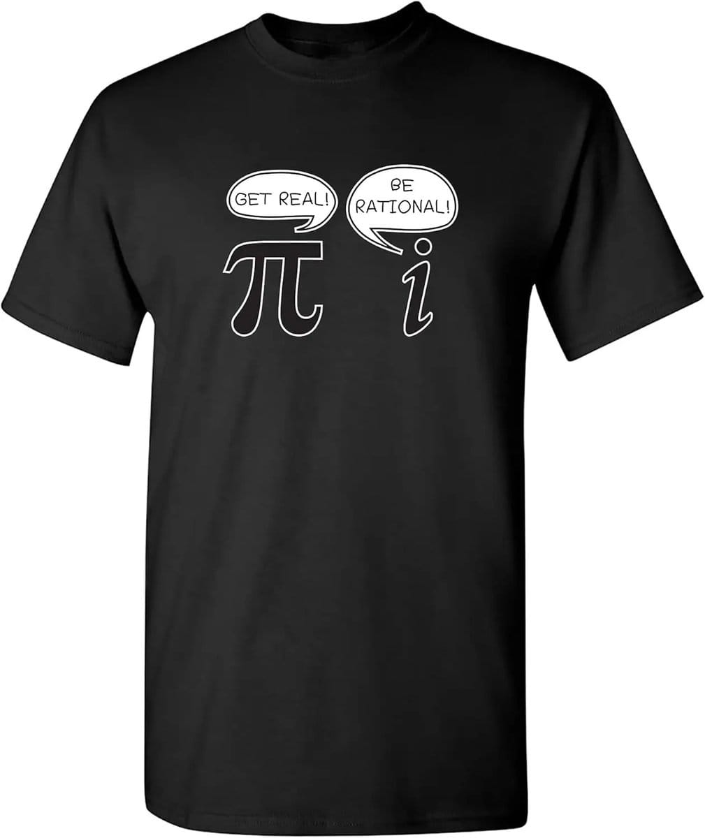 t-shirt-mathematique-1 T-shirt noir avec symbole pi et bulles de dialogue "Get real!" et "Be rational!" pour les amateurs de sciences et mathématiques.