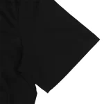 Tissu noir uni, idéal pour la décoration de laboratoire ou d'objets scientifiques, apportant une touche élégante et professionnelle à vos espaces ou projets.