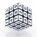 Cube Rubik 3x3 avec chiffres, puzzle éducatif et décoratif, parfait pour stimuler la logique et la concentration.