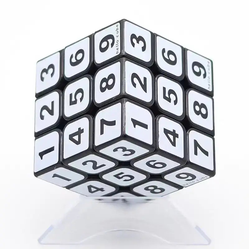 rubiks-cube-sudoku-1 Cube Rubik 3x3 avec chiffres, puzzle éducatif et décoratif, parfait pour stimuler la logique et la concentration.