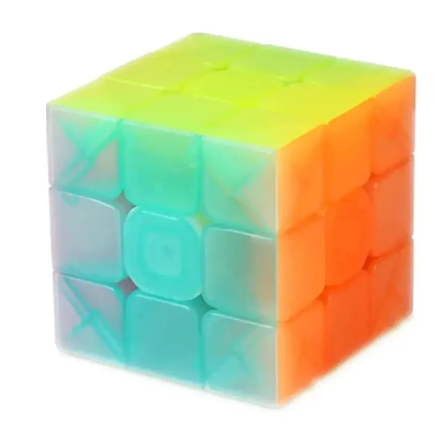 rubiks-cube-transparent-1 Cube de Rubik lumineux en plastique coloré, parfait pour la décoration scientifique et ludique.