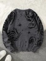 Pull à motif galaxie gris et noir, avec des étoiles et des spirales représentant un ciel nocturne, parfait pour une décoration inspirée de l'espace.