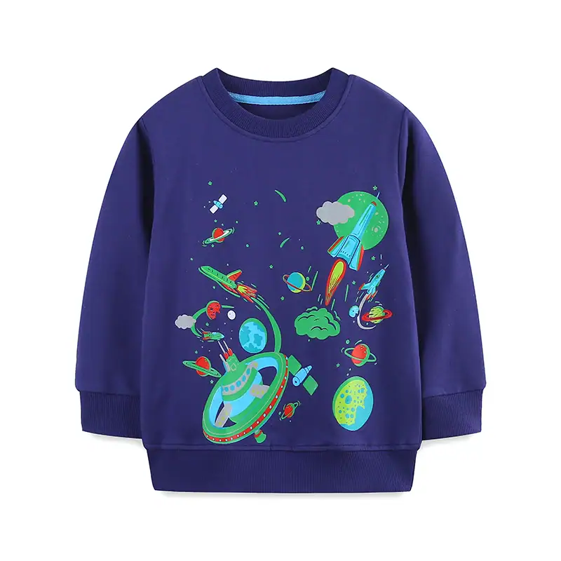 pull-enfant-space-city-1 Sweat-shirt pour enfant avec motif d'espace, planètes, fusées et astronautes, parfait pour les amateurs d'astronomie et de sciences.