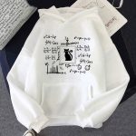 Sweat à capuche blanc avec illustrations de formules mathématiques et un chat noir au centre, parfait pour les amateurs de sciences et de mathématiques.