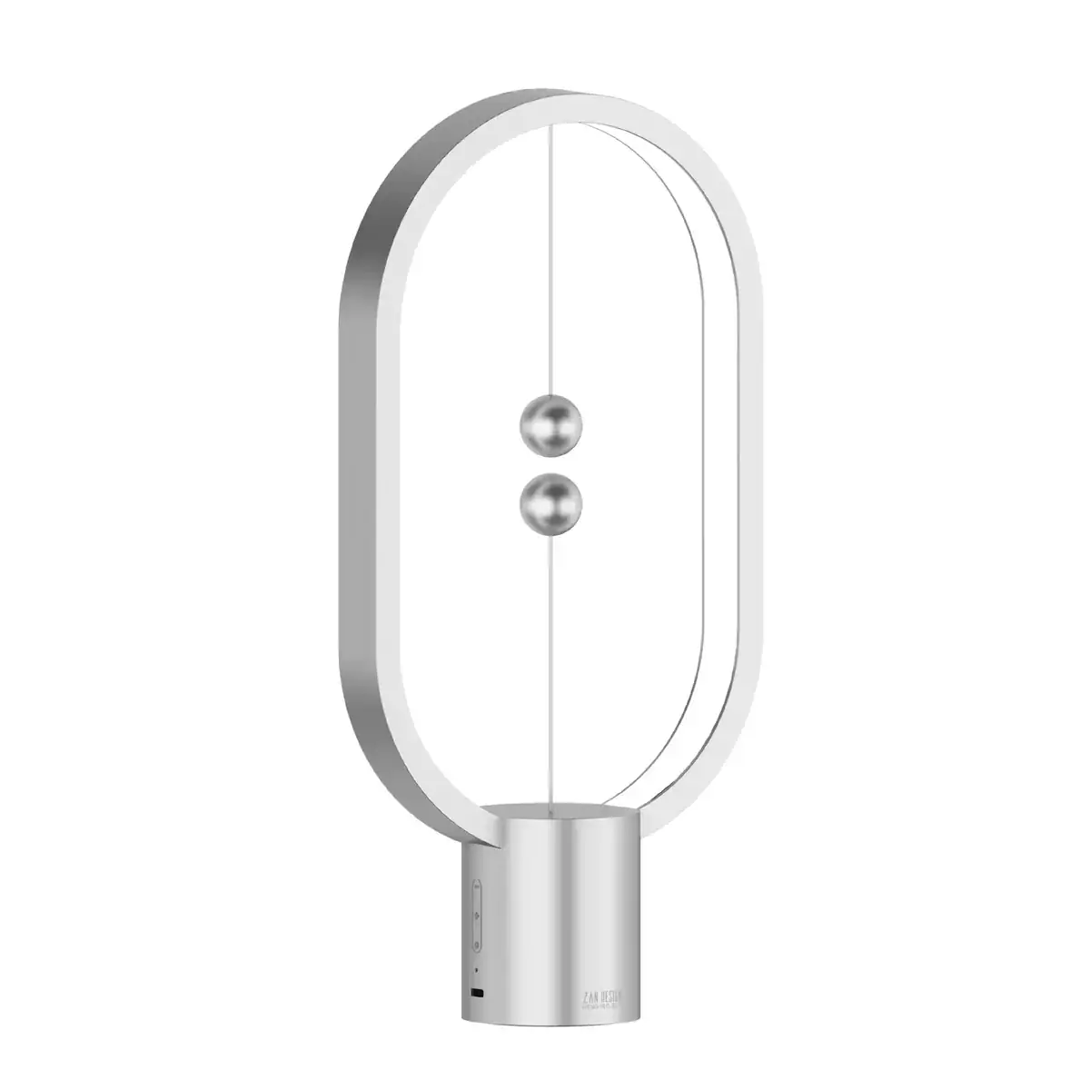 lampe-heng-balance-grand-modele-argent-1 Lampe de bureau Dyson Pure Cool avec design moderne et technologie de purification de l'air intégrée. Parfaite pour un espace de travail ou une décoration scientifique élégante.
